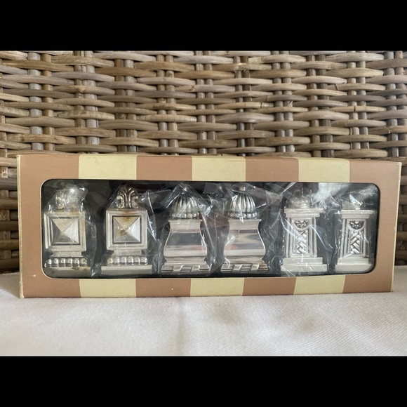 Bombay Company Renaissance Salt & Pepper Set - Picture 1 of 3